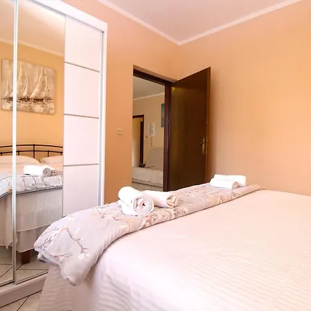 Mirela 2145 Apartment *