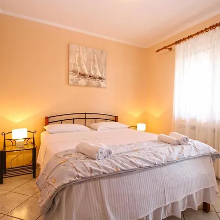 Apartamento Mirela 2145 *