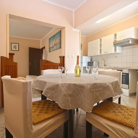 Mirela 2145 Apartment