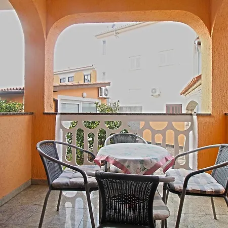 Mirela 2145 Apartment Fažana