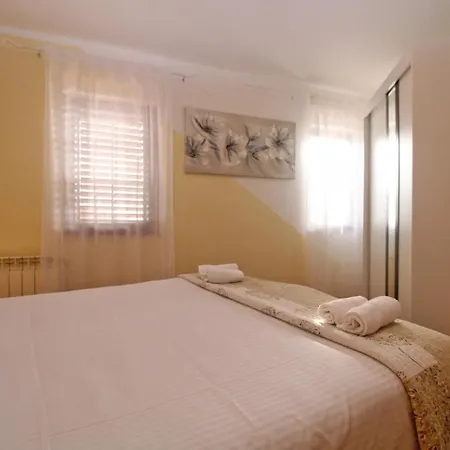 Mirela 2145